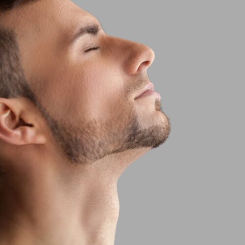 ¿Barba poco poblada- El microinjerto de Kuntur Clinic en Barcelona es la solución